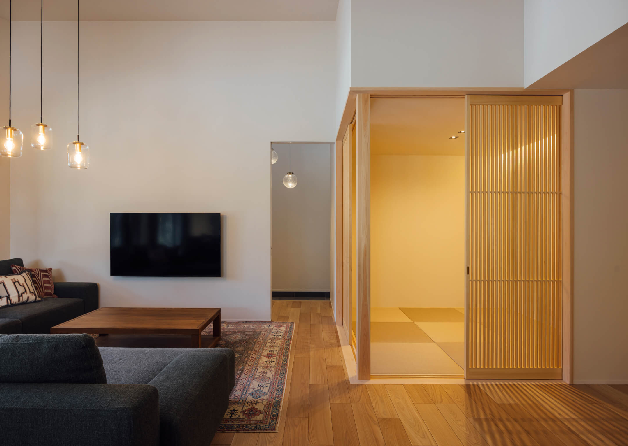 森に溶け込む平屋のセカンドハウス