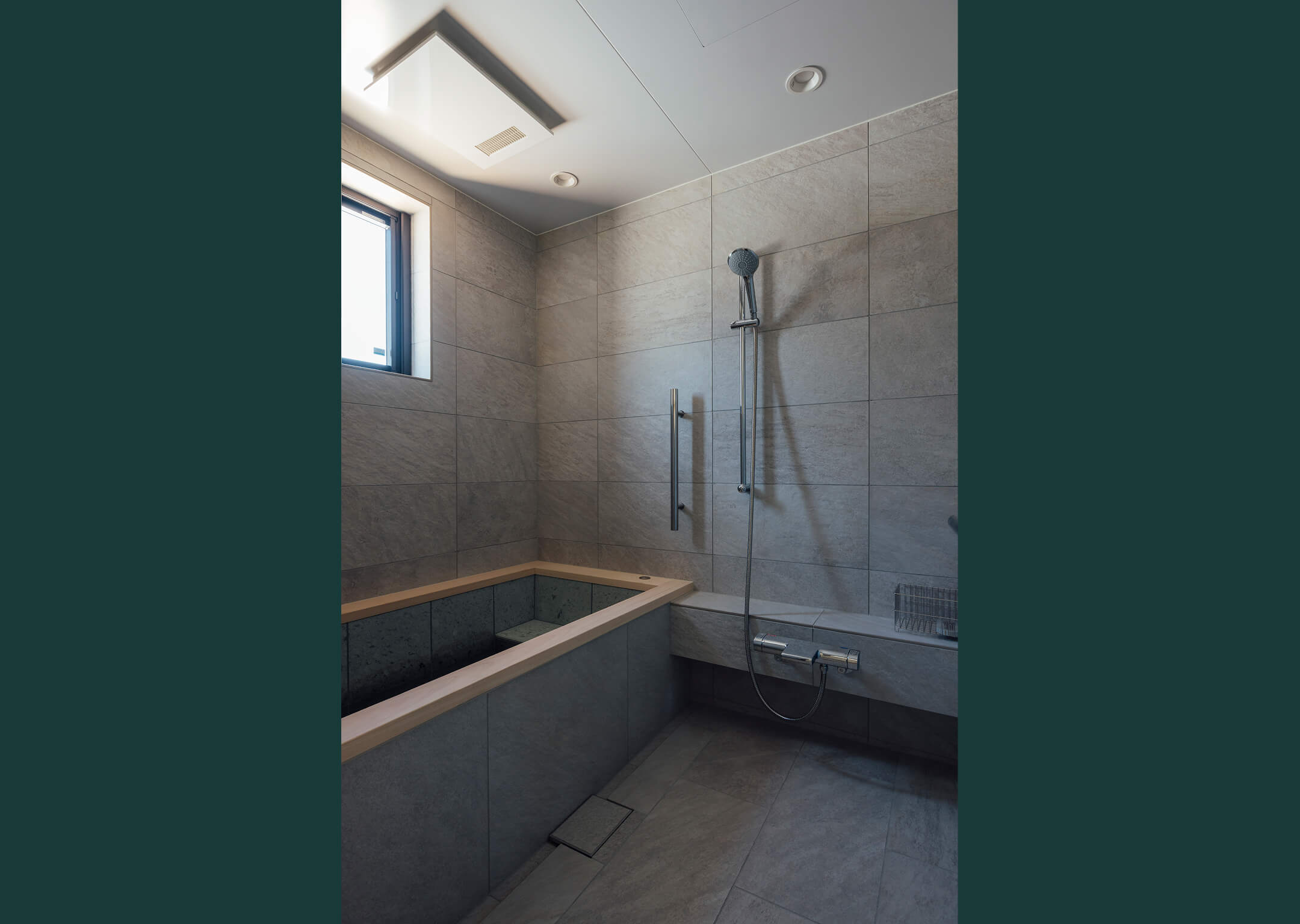 森に溶け込む平屋のセカンドハウス