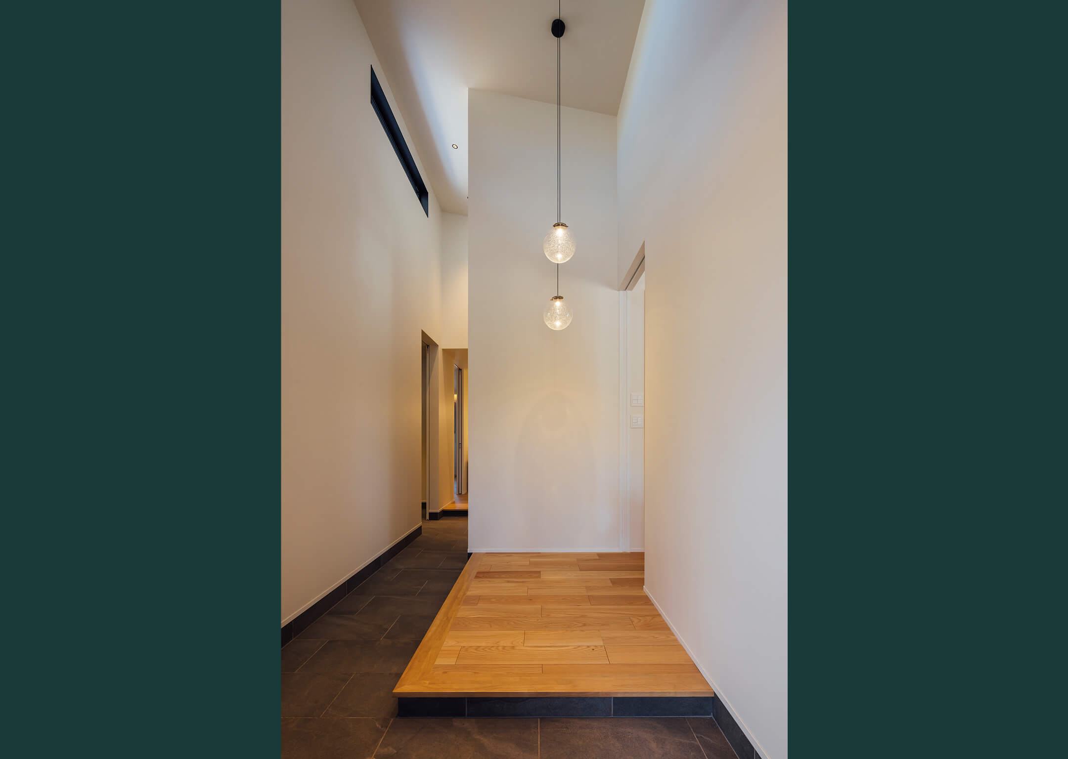 森に溶け込む平屋のセカンドハウス